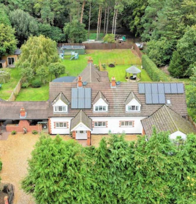 Hen & Stag Retreat Weekend Stay Sleeps 10 To 30 Thetford Exterior foto