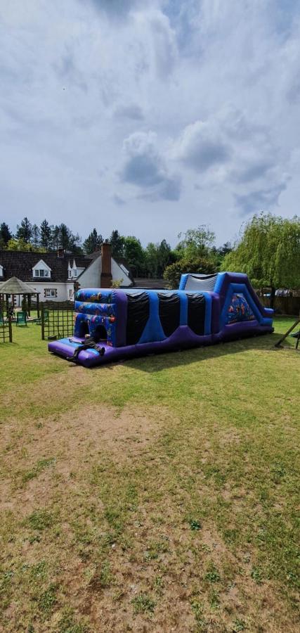 Hen & Stag Retreat Weekend Stay Sleeps 10 To 30 Thetford Exterior foto