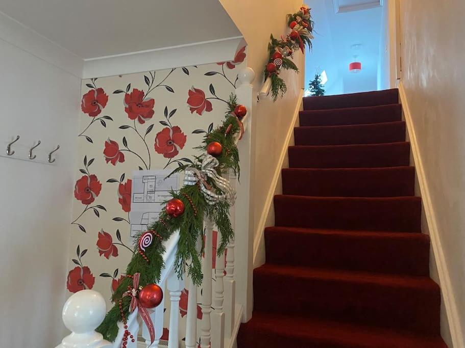 Hen & Stag Retreat Weekend Stay Sleeps 10 To 30 Thetford Exterior foto