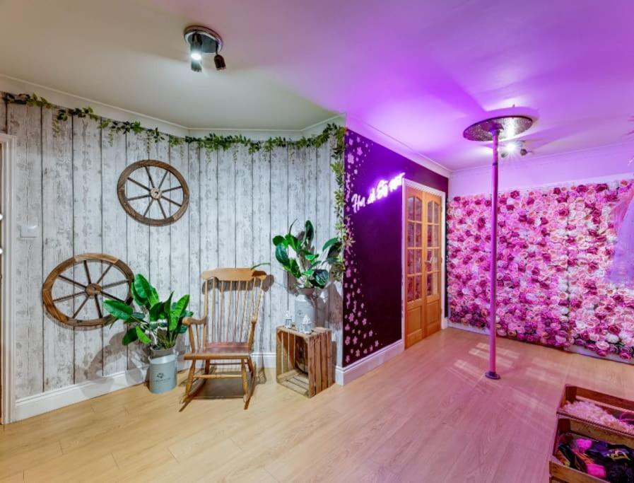 Hen & Stag Retreat Weekend Stay Sleeps 10 To 30 Thetford Exterior foto