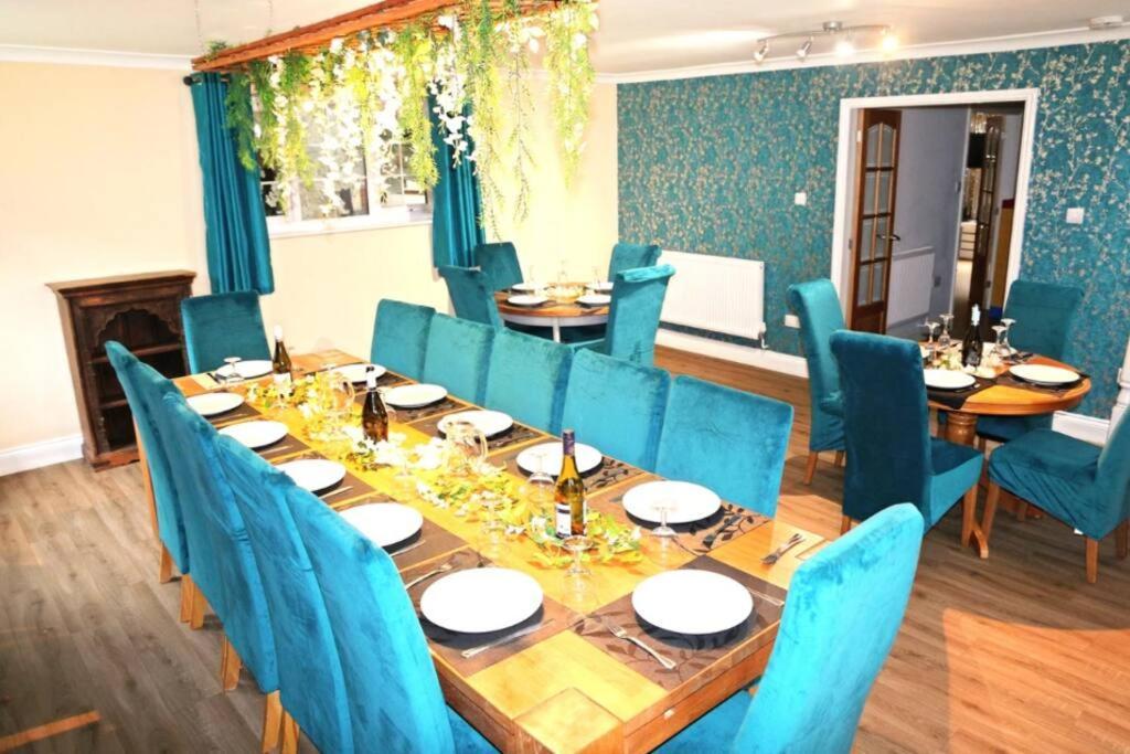Hen & Stag Retreat Weekend Stay Sleeps 10 To 30 Thetford Exterior foto